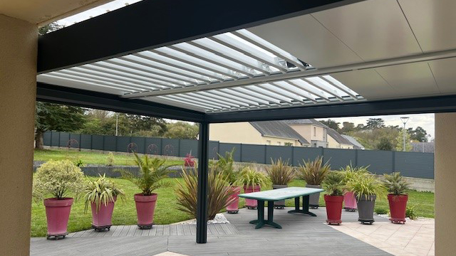 Pergola intelligente chez particulier